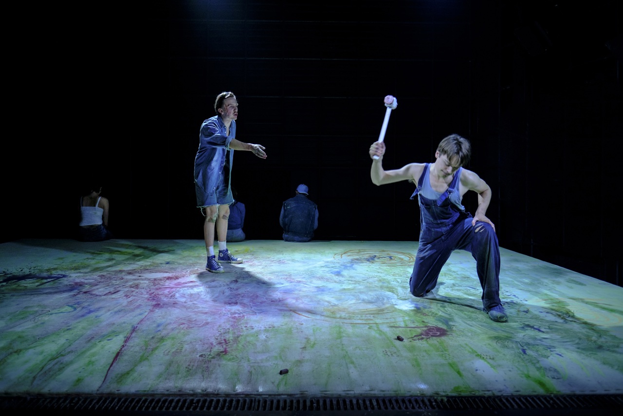 Himmelvendt foto Rumle Skafte for Aarhus Teater